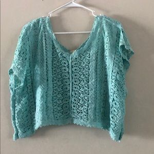 🌸 LLOVE Crochet Crop Top 🌸